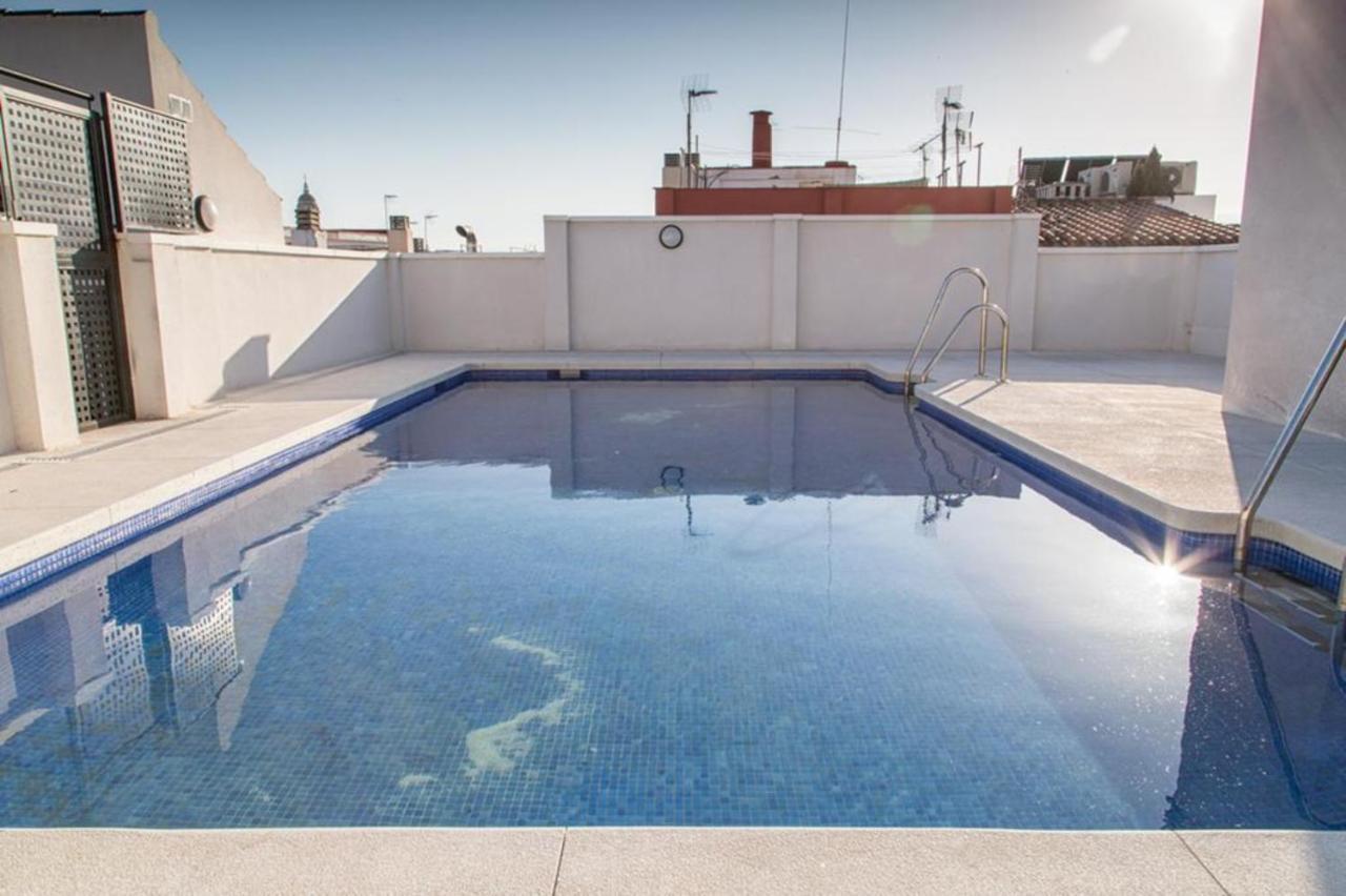 Апартаменти Atico Con Terraza Ac 1Hab En El Centro Y Piscina Comunitaria Малага Екстер'єр фото